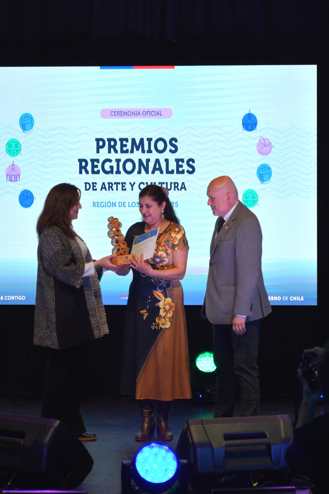 premio-mujer-destacada-2025-1