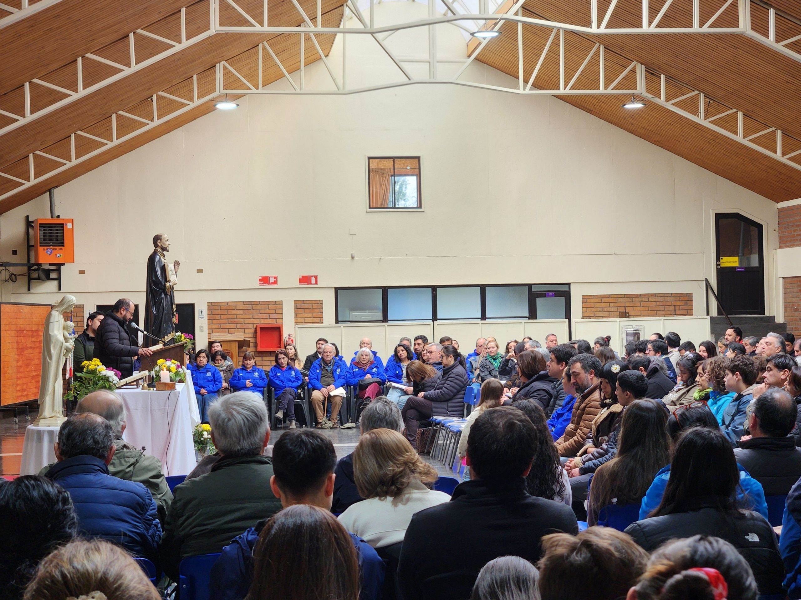 Misa dominical en honor a San Ignacio de Loyola con la comunidad del Colegio San Mateo